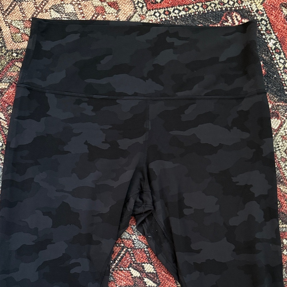Lululemon Athletica gray camo align Leggings